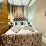 London Eye One Bedroom Apartment